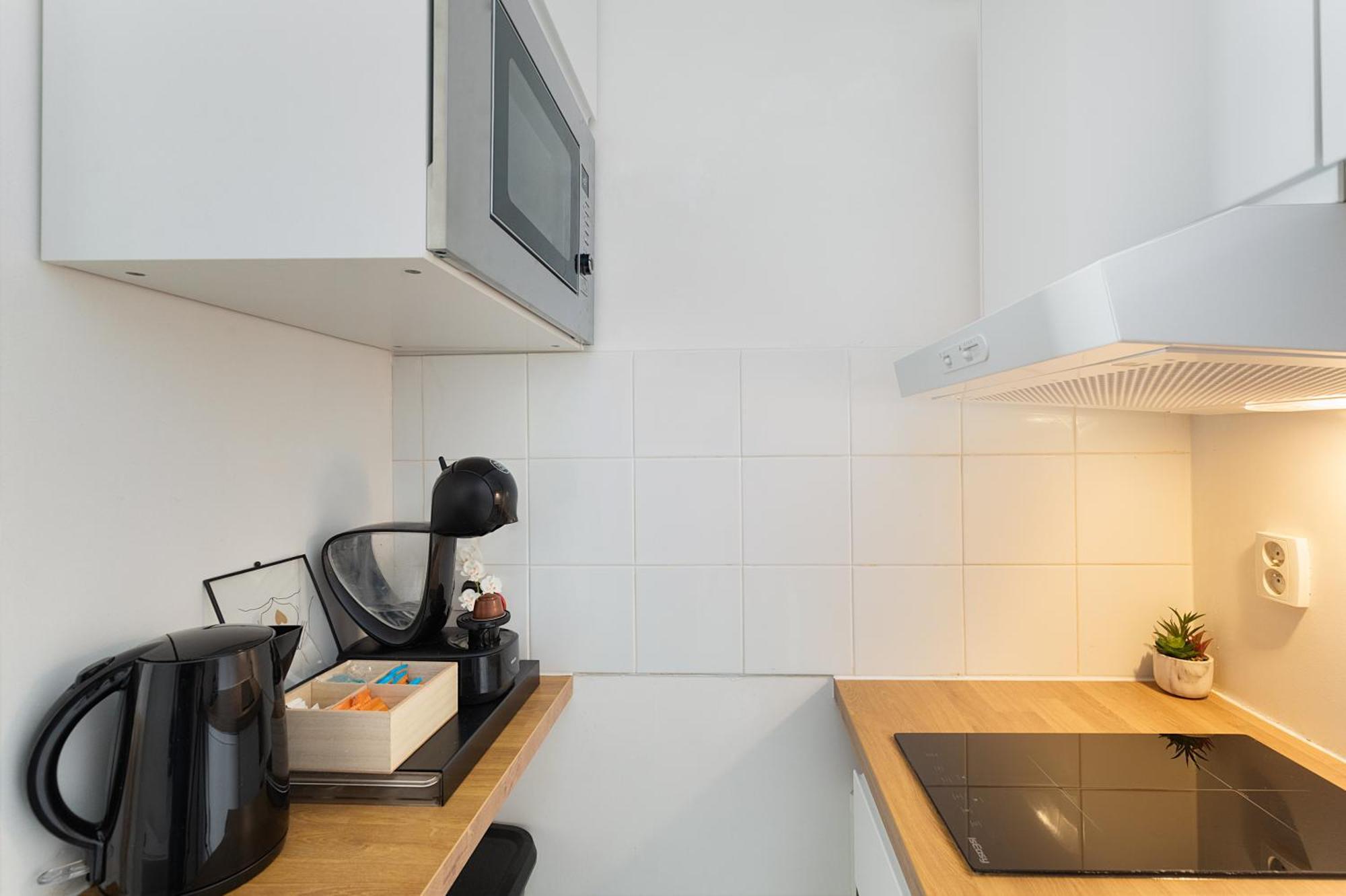 Apartment Grand T1, 3 Pers, A 8min De Paris, Metro 13 Et 14 